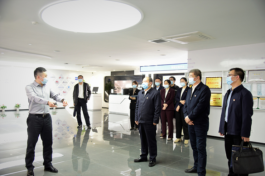 省委宣讲团在省投资集团宣讲党的二十大精神-4.jpg 省委宣讲团在省投资集团宣讲党的二十大精神-4.jpg