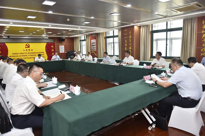 省长叶建春在赣江新区调研-3.jpg 省长叶建春在赣江新区调研-3.jpg